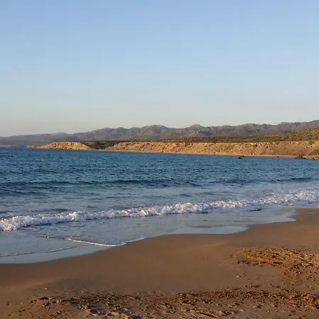 Aurora Townhouse - Complimentary Airport Transport Paphos