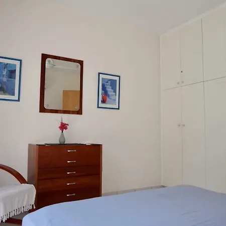 Aurora Townhouse - Complimentary Airport Transport Paphos