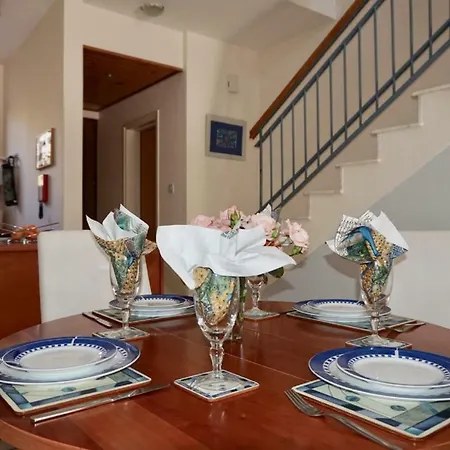 Aurora Townhouse - Complimentary Airport Transport