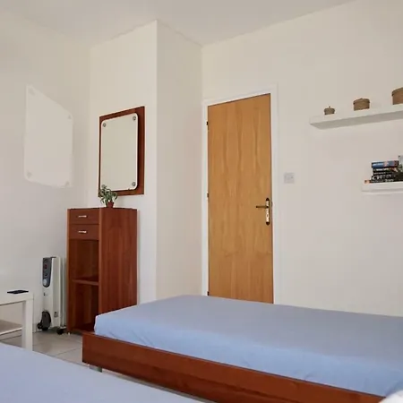 Villa Aurora Townhouse - Complimentary Airport Transport Paphos