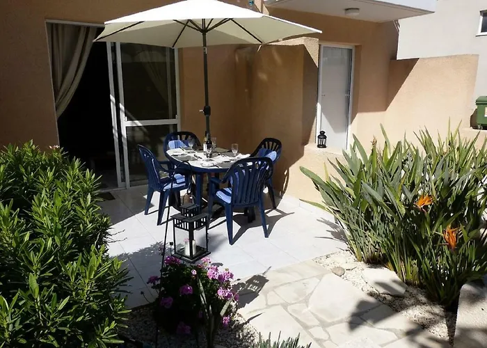 Villa Aurora Townhouse - Complimentary Airport Transport Paphos